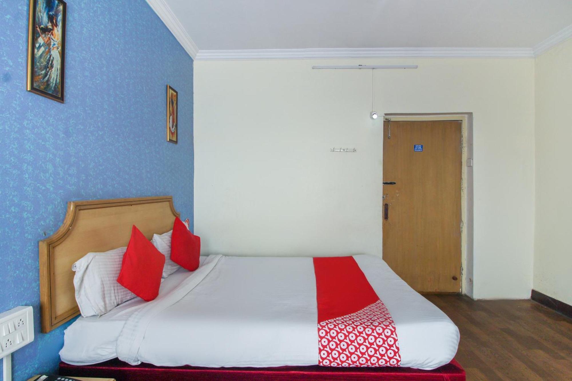 Hotel O Luxury Villas Near Begumpet Airport Hyderabad Exterior foto